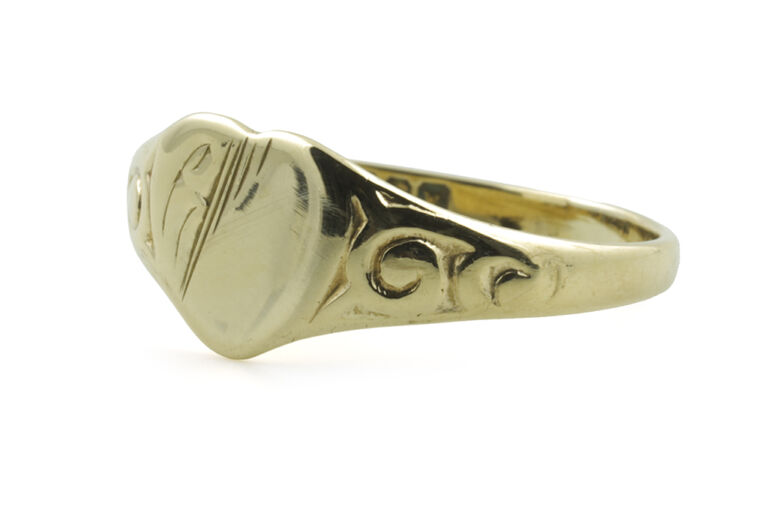 Heart Shape Signet 9ct yellow gold Signet Ring Size M.