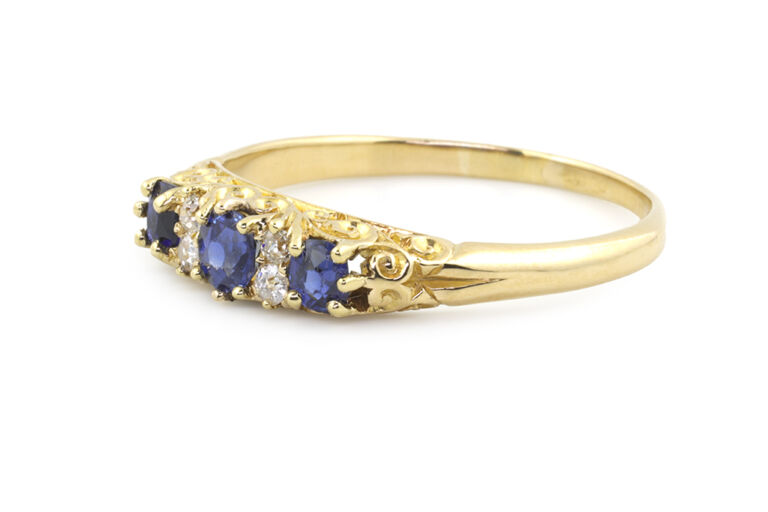Blue Sapphire & Diamond 7 Stone Ring 18ct gold Size R