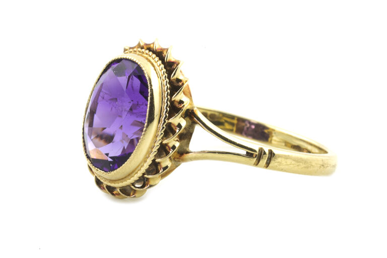 Amethyst Single Stone Ring 9ct yellow gold Size N