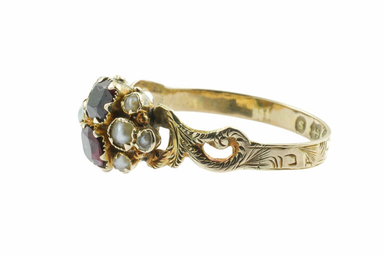Victorian Garnet & Pearl Band Ring 9ct gold Size P.