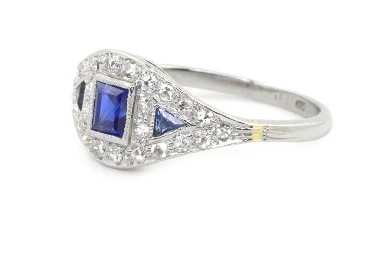 Art Deco Blue Sapphire & Diamond Cluster Ring 18ct gold & platinum Size O