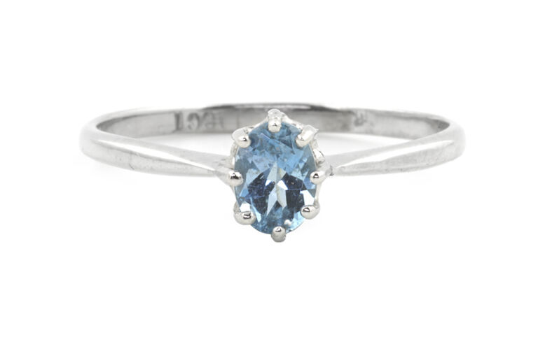 Aquamarine Solitaire Ring 18ct white gold Size P