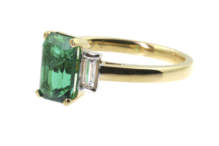 Emerald & Diamond 3 Stone Ring 18ct gold & platinum Size N