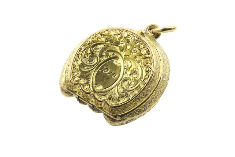 Antique Horseshoe Locket 15ct yellow gold