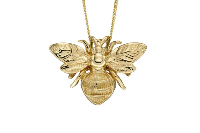 Bee Pendant 9ct yellow gold.