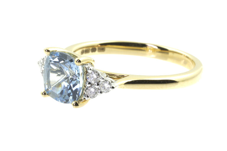 Aquamarine & Diamond 7 Stone Trefoil Ring 18ct gold Size N