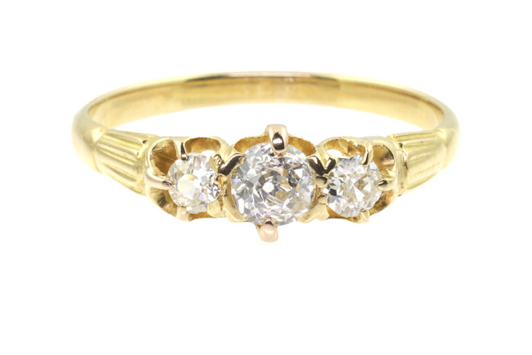 Antique Diamond 3 Stone Ring 18ct yellow gold Size K