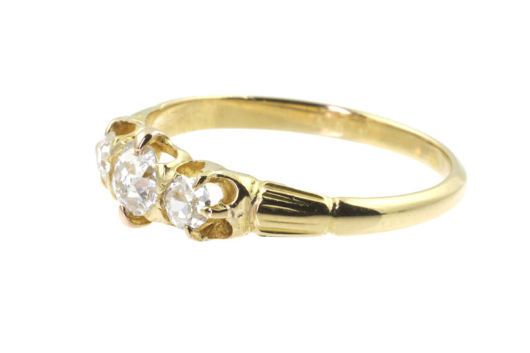 Antique Diamond 3 Stone Ring 18ct yellow gold Size K