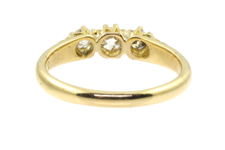 Diamond 3 Stone Ring 18ct yellow gold Size M