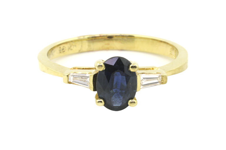 Blue Sapphire & Diamond 3 Stone Ring 18ct yellow gold Size M