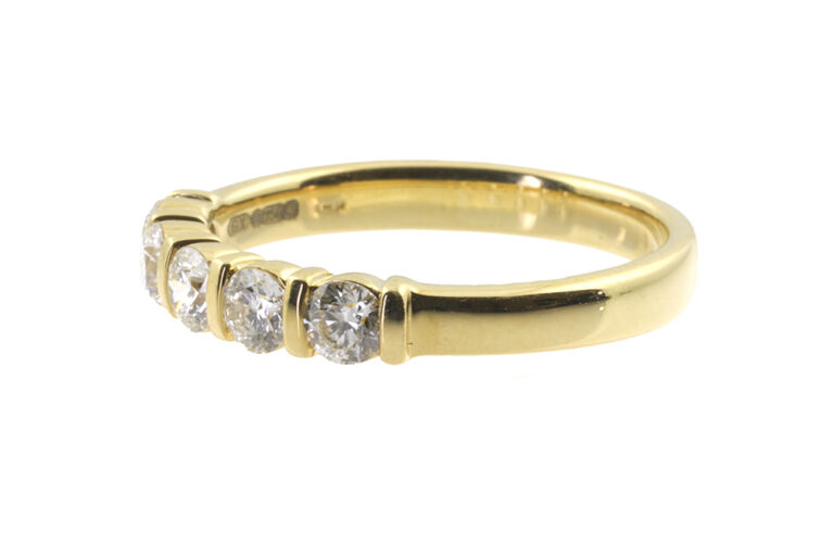 Diamond Five Stone Ring 18ct yellow gold Size P