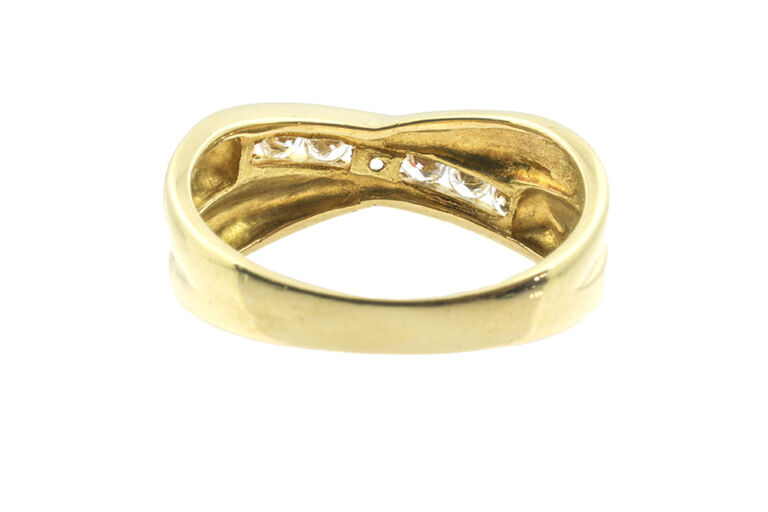 Diamond 7 Stone Band Ring 18ct yellow gold Size O