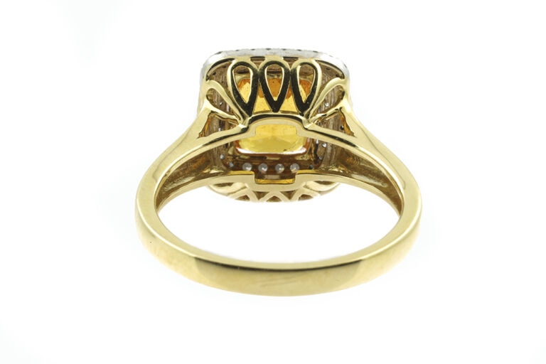 Spessartite Garnet & Diamond Cluster 18ct gold Size M