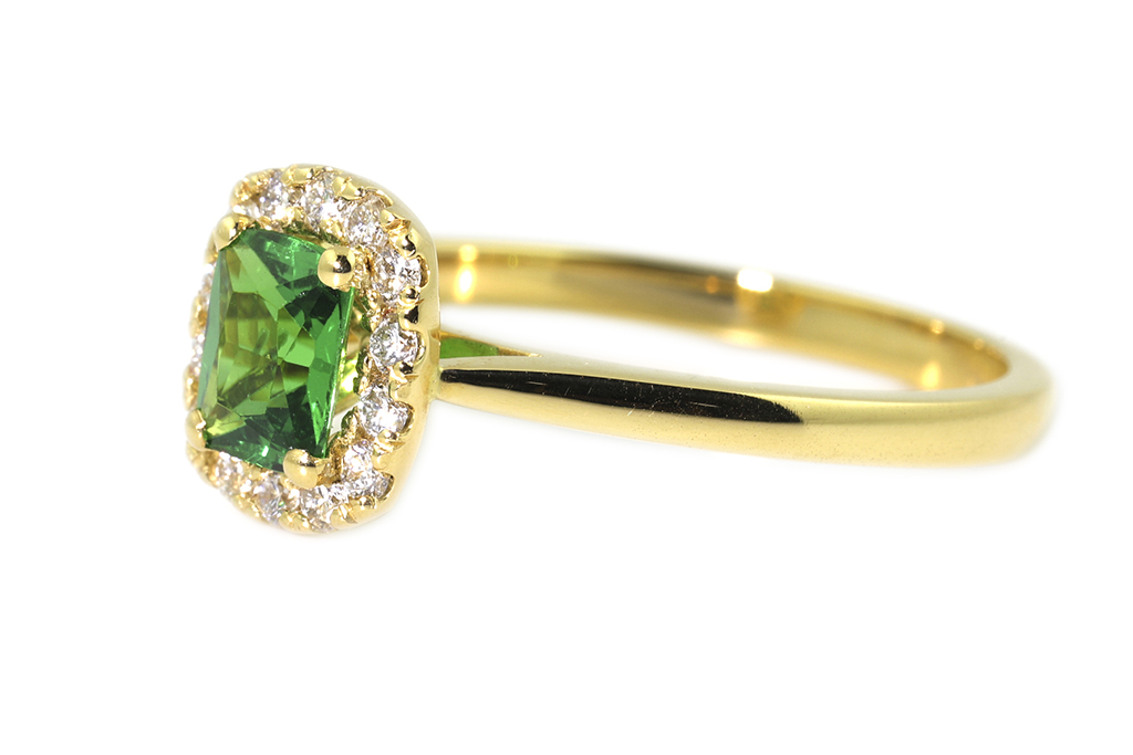 Bespoke Tsavorite Garnet & Diamond Cluster Ring 18ct gold Size: O