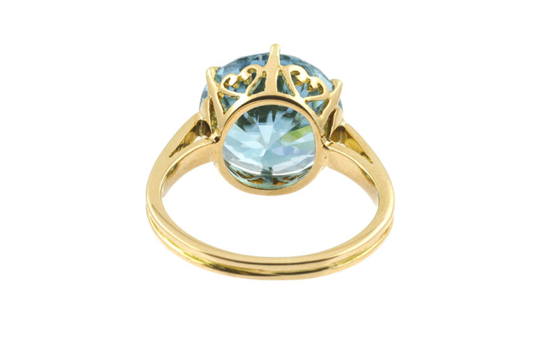 Blue Zircon Solitaire Ring 18ct yellow gold Size N