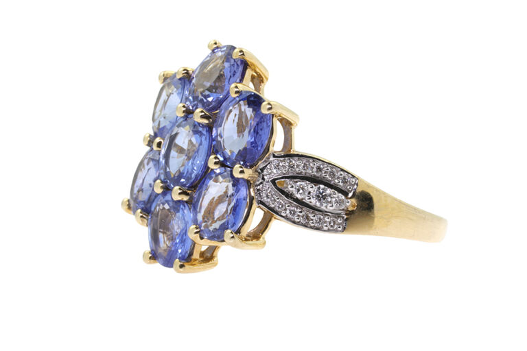 Blue Sapphire & Diamond Cluster Ring 14ct gold Size R.