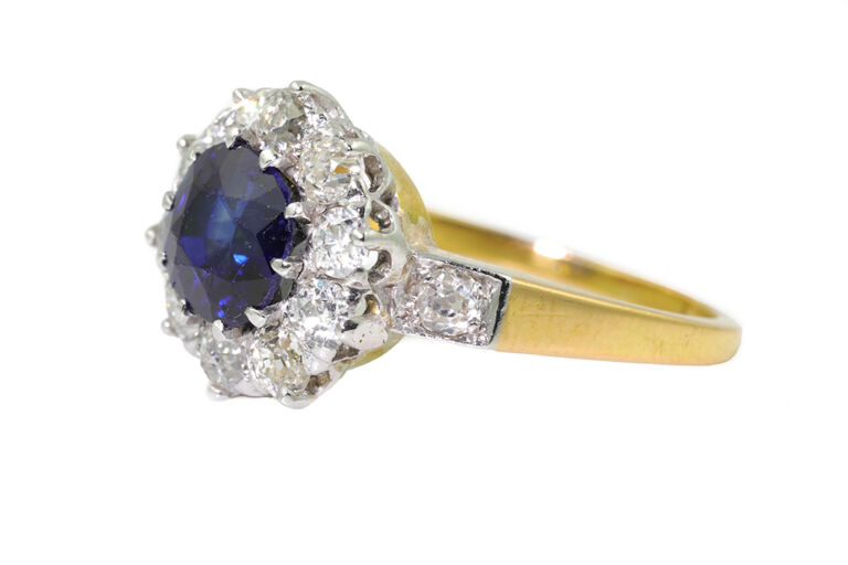Blue Sapphire & Diamond Cluster Ring 18ct gold Size N