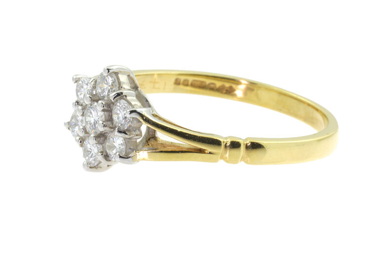 Diamond 7 Sone Cluster Ring 18ct gold Size R