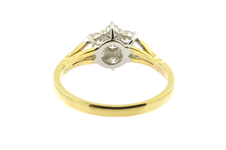 Diamond 7 Sone Cluster Ring 18ct gold Size R