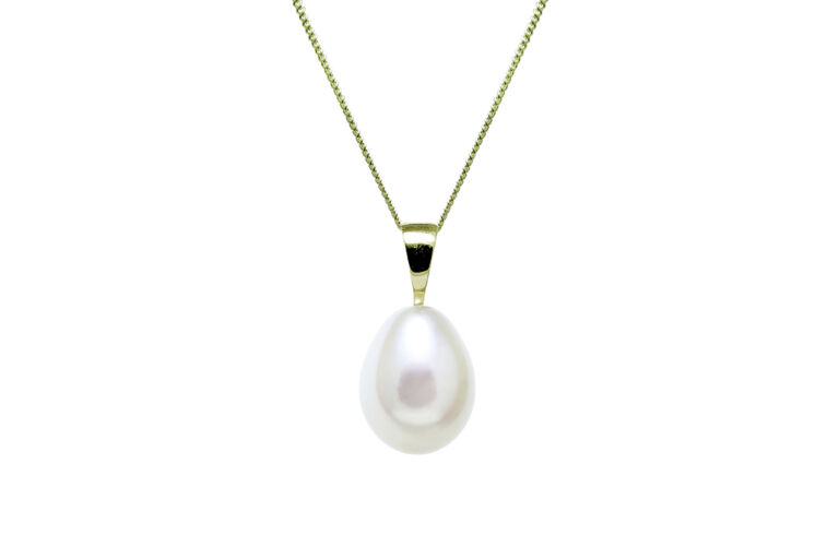 Teardrop Pearl Necklace 9ct gold.