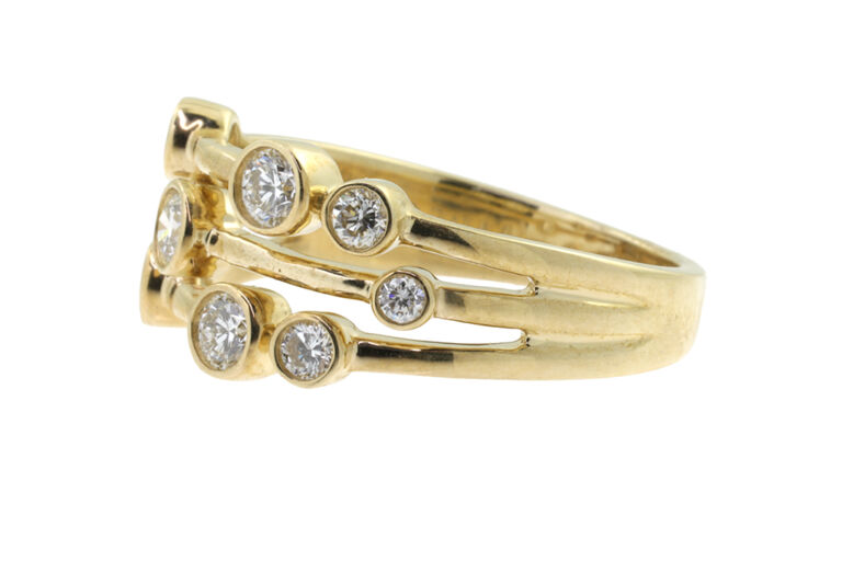 Diamond Set Bubble Ring 9ct yellow gold Size M.
