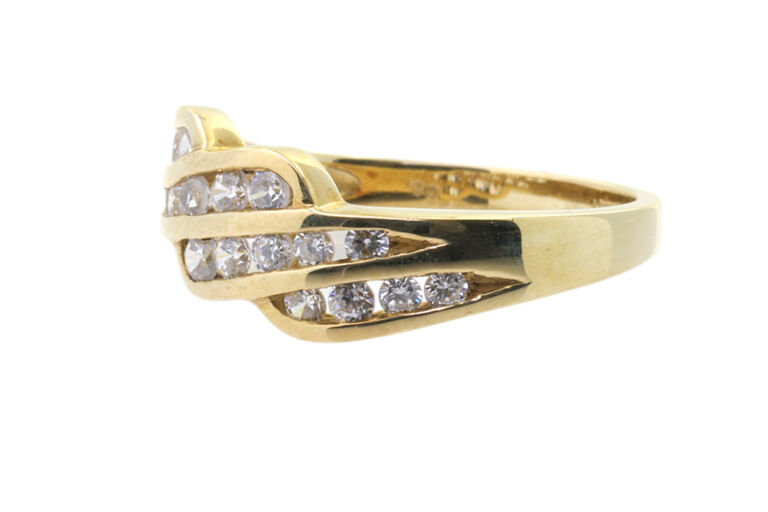 Cubic Zirconia Band Ring 9ct yellow gold Size M