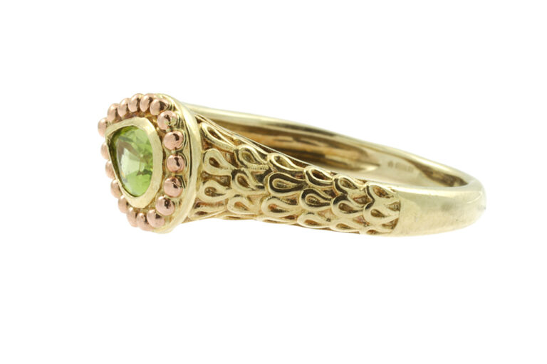 Peridot Set Snake Clogau Ring 9ct. Size R