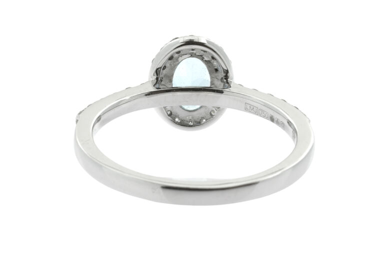 Aquamarine & Diamond Cluster Ring 18ct white gold Size: M.