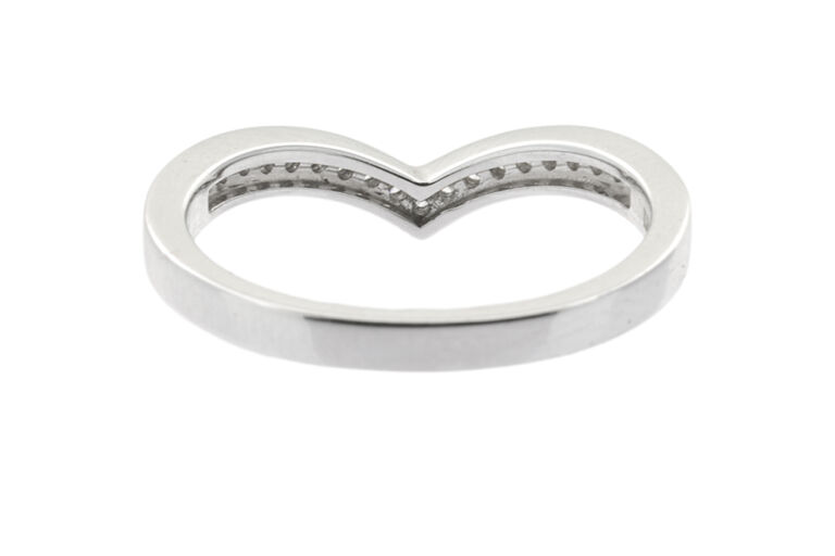 Shaped Diamond Half Eternity Ring 18ct white gold Size: K
