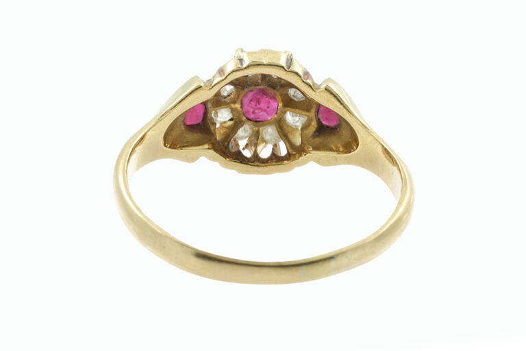 Ruby & Diamond Cluster 18ct gold Size O