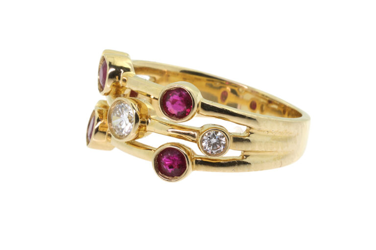 Ruby & Diamond 9 Stone Bubble Ring 18ct gold Size: N.
