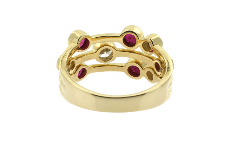 Ruby & Diamond 9 Stone Bubble Ring 18ct gold Size: N.