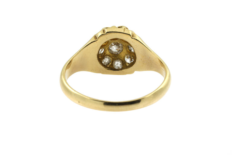 Diamond Cluster Ring 18ct yellow gold Size: O.