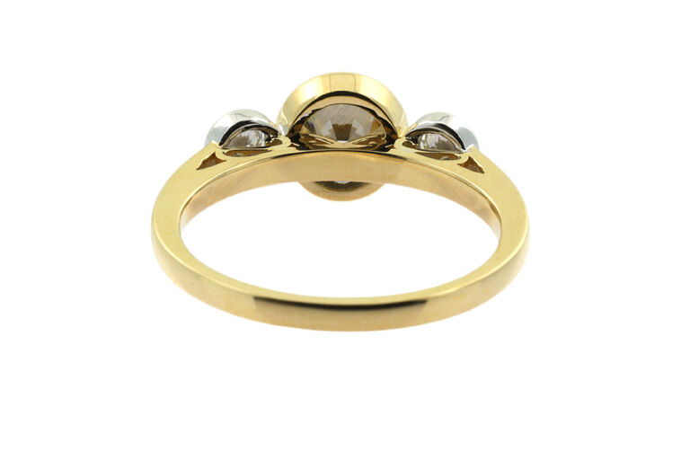 Bespoke Fancy Diamond & White Diamond 3 Stone Ring 18ct gold Size: N.