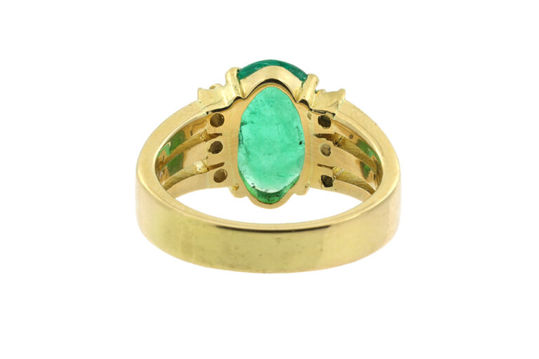 Emerald & Diamond 7 Stone Ring 18ct gold Size N.