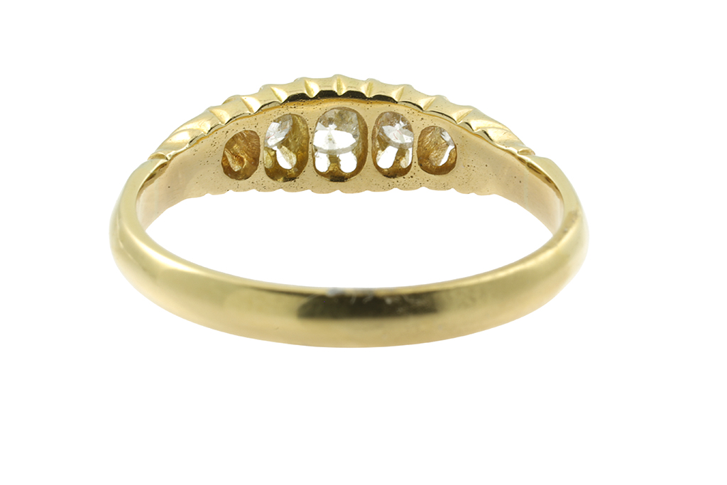 Diamond 5 Stone Ring 18ct gold Size: S